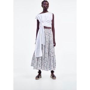 NWT! Zara Floral Print Skirt - Size XS-S